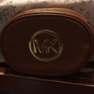 Micheal kors makeup bag
